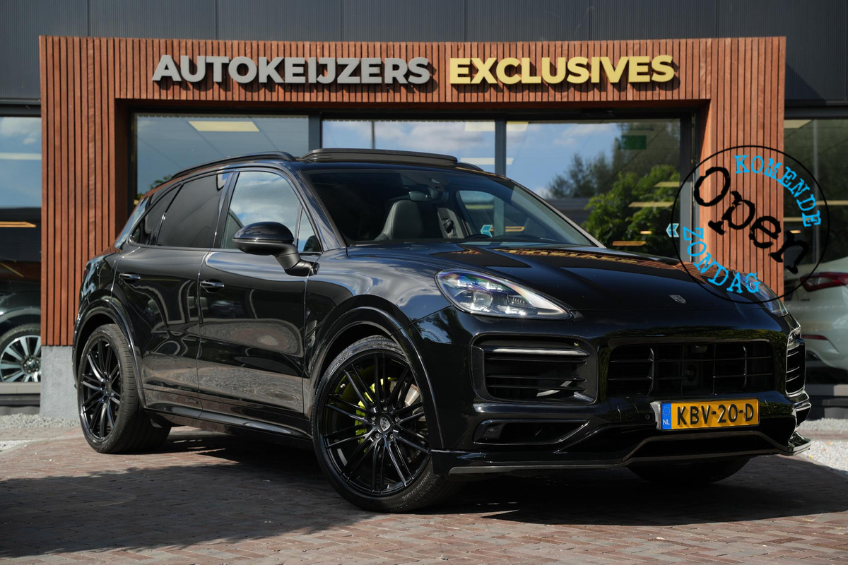 Porsche Cayenne 3.0 E-Hybrid Panoramadak Sportchrono HeadUp Stoelvent. Trekhaak 22''LM