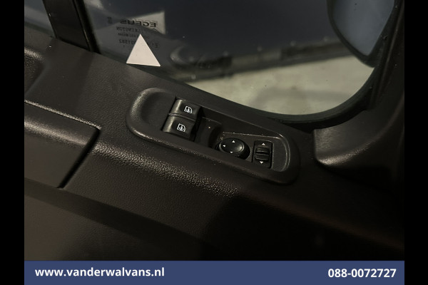 Renault Master 2.3 dCi 180pk L2H2 Euro6 Airco | Camera | Navigatie | LM Velgen | Cruisecontrol | LED Sidebars, 2500kg Trekhaak, Parkeersensoren, Bijrijdersbank