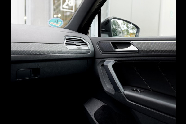 Volkswagen Tiguan 1.4 TSI eHybrid R-Line Business+ Black Style |Pano|Leer|Memory|ACC|Winter|HUD|IQ|Trekhaak|20"