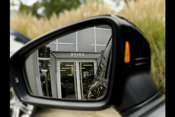 Volkswagen Tiguan 1.4 TSI eHybrid R-Line Business+ Black Style |Pano|Leer|Memory|ACC|Winter|HUD|IQ|Trekhaak|20"