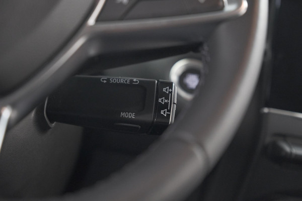 Renault Captur 1.6 E-Tech full hybrid 145 techno | Allseason Banden | Pack Full Screen | Camera | Navigatie