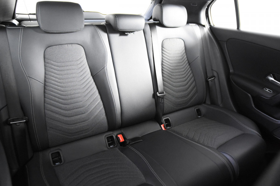 Mercedes-Benz A-Klasse 180 *1ste Eigenaar*Leer*Stoelverwarming*Navigatie*
