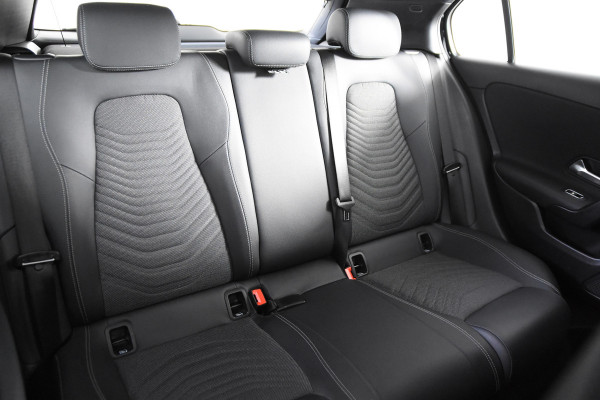 Mercedes-Benz A-Klasse 180 *1ste Eigenaar*Leer*Stoelverwarming*Navigatie*