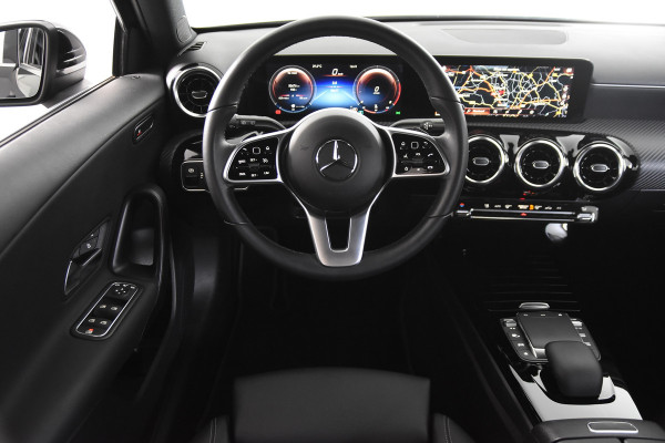 Mercedes-Benz A-Klasse 180 *1ste Eigenaar*Leer*Stoelverwarming*Navigatie*