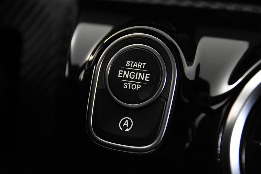 Mercedes-Benz A-Klasse 180 *1ste Eigenaar*Leer*Stoelverwarming*Navigatie*