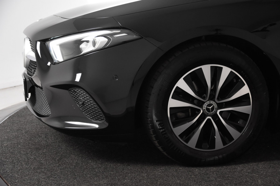 Mercedes-Benz A-Klasse 180 *1ste Eigenaar*Leer*Stoelverwarming*Navigatie*
