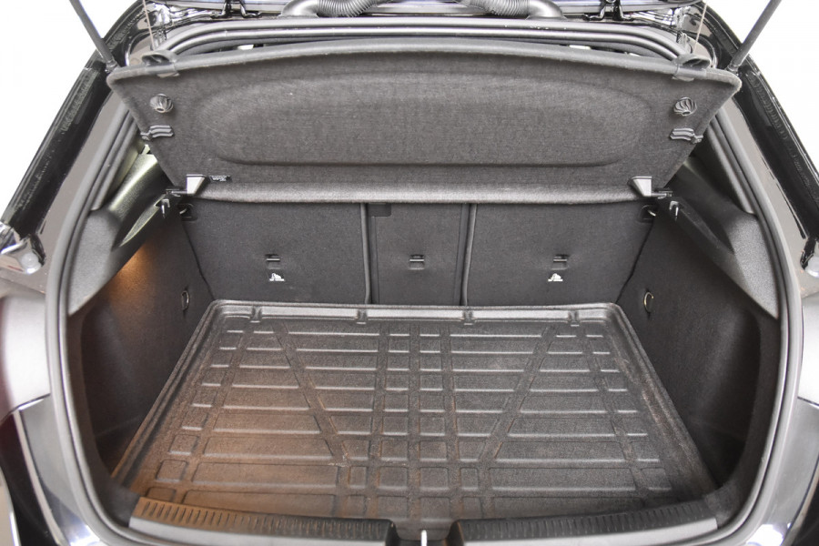 Mercedes-Benz A-Klasse 180 *1ste Eigenaar*Leer*Stoelverwarming*Navigatie*