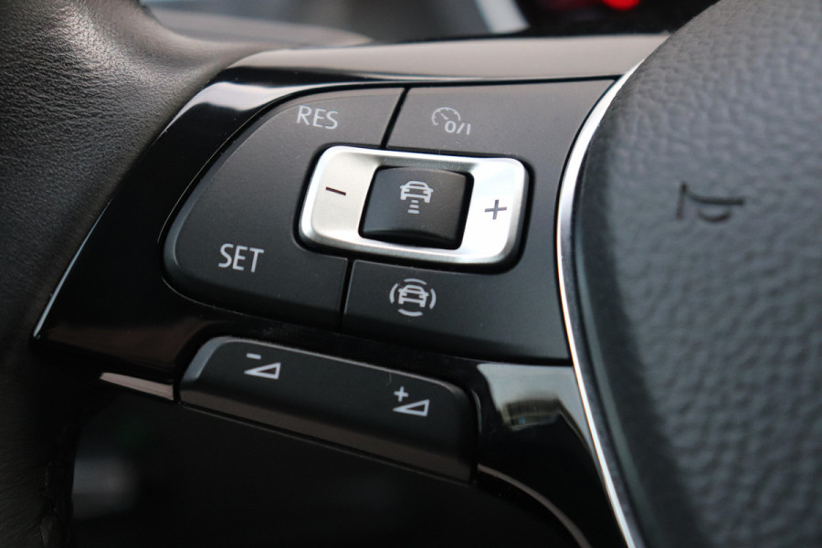 Volkswagen Tiguan 1.5 TSI DSG Massage Trekhaak ACC
