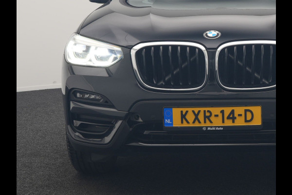 BMW X3 xDrive30e Advantage PHEV 293pk Dealer O.H | Trekhaak Af Fabriek | Head Up | Camera | Adaptief Onderstel | Cruise Control | Sportstoelen Verwarmd | Keyless | BLIS | Apple Carplay | Adaptive LED | Navigatie | Virtual | DAB | 18"L.M | Plug In Hybrid |