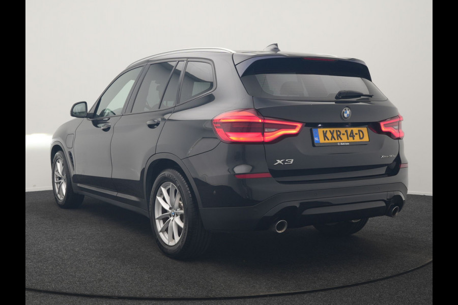 BMW X3 xDrive30e Advantage PHEV 293pk Dealer O.H | Trekhaak Af Fabriek | Head Up | Camera | Adaptief Onderstel | Cruise Control | Sportstoelen Verwarmd | Keyless | BLIS | Apple Carplay | Adaptive LED | Navigatie | Virtual | DAB | 18"L.M | Plug In Hybrid |