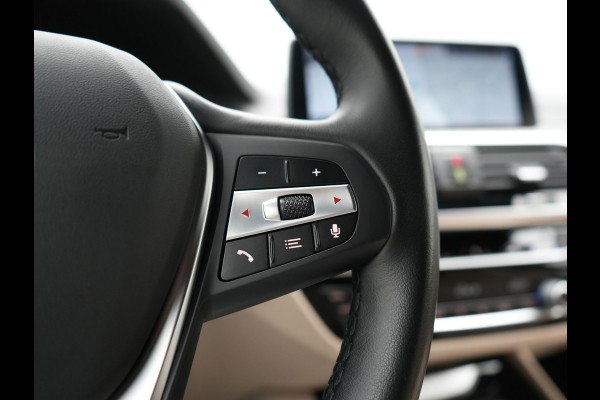 BMW X3 xDrive30e Advantage PHEV 293pk Dealer O.H | Trekhaak Af Fabriek | Head Up | Camera | Adaptief Onderstel | Cruise Control | Sportstoelen Verwarmd | Keyless | BLIS | Apple Carplay | Adaptive LED | Navigatie | Virtual | DAB | 18"L.M | Plug In Hybrid |