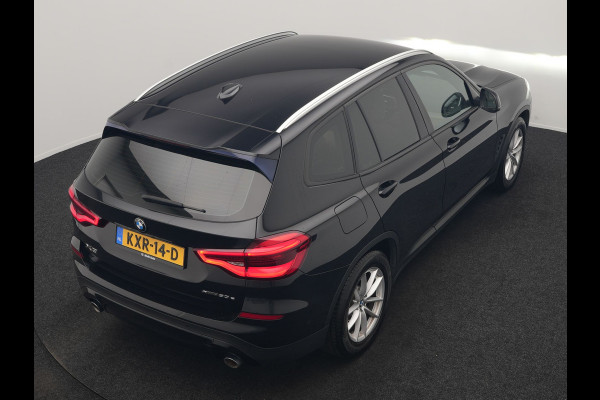 BMW X3 xDrive30e Advantage PHEV 293pk Dealer O.H | Trekhaak Af Fabriek | Head Up | Camera | Adaptief Onderstel | Cruise Control | Sportstoelen Verwarmd | Keyless | BLIS | Apple Carplay | Adaptive LED | Navigatie | Virtual | DAB | 18"L.M | Plug In Hybrid |