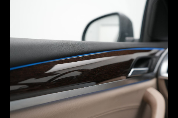 BMW X3 xDrive30e Advantage PHEV 293pk Dealer O.H | Trekhaak Af Fabriek | Head Up | Camera | Adaptief Onderstel | Cruise Control | Sportstoelen Verwarmd | Keyless | BLIS | Apple Carplay | Adaptive LED | Navigatie | Virtual | DAB | 18"L.M | Plug In Hybrid |