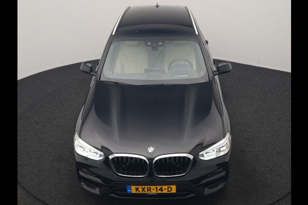 BMW X3 xDrive30e Advantage PHEV 293pk Dealer O.H | Trekhaak Af Fabriek | Head Up | Camera | Adaptief Onderstel | Cruise Control | Sportstoelen Verwarmd | Keyless | BLIS | Apple Carplay | Adaptive LED | Navigatie | Virtual | DAB | 18"L.M | Plug In Hybrid |