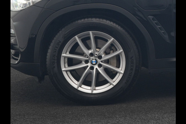 BMW X3 xDrive30e Advantage PHEV 293pk Dealer O.H | Trekhaak Af Fabriek | Head Up | Camera | Adaptief Onderstel | Cruise Control | Sportstoelen Verwarmd | Keyless | BLIS | Apple Carplay | Adaptive LED | Navigatie | Virtual | DAB | 18"L.M | Plug In Hybrid |