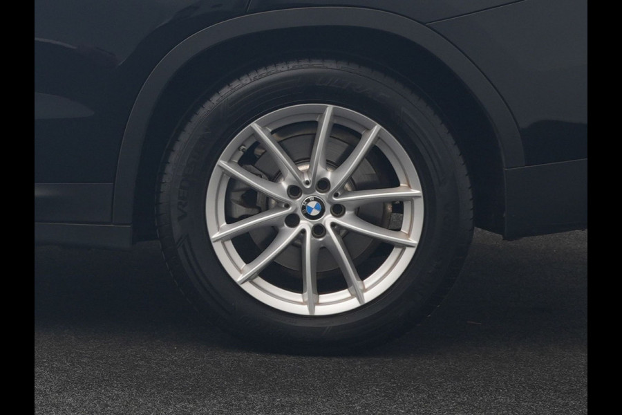 BMW X3 xDrive30e Advantage PHEV 293pk Dealer O.H | Trekhaak Af Fabriek | Head Up | Camera | Adaptief Onderstel | Cruise Control | Sportstoelen Verwarmd | Keyless | BLIS | Apple Carplay | Adaptive LED | Navigatie | Virtual | DAB | 18"L.M | Plug In Hybrid |