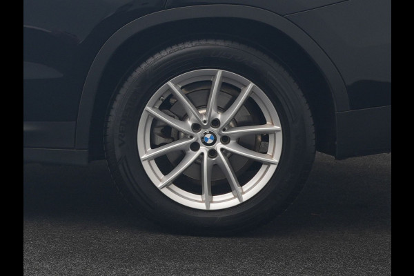BMW X3 xDrive30e Advantage PHEV 293pk Dealer O.H | Trekhaak Af Fabriek | Head Up | Camera | Adaptief Onderstel | Cruise Control | Sportstoelen Verwarmd | Keyless | BLIS | Apple Carplay | Adaptive LED | Navigatie | Virtual | DAB | 18"L.M | Plug In Hybrid |