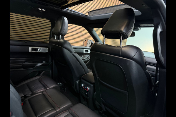 Ford Explorer 3.0 V6 PHEV ST-Line | 7p. | Black Style | Vol! | Pano | Trekhaak | Winter Pack | B&O | ACC | Led | Camera | Leder|
