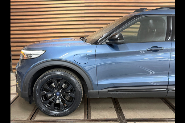 Ford Explorer 3.0 V6 PHEV ST-Line | 7p. | Black Style | Vol! | Pano | Trekhaak | Winter Pack | B&O | ACC | Led | Camera | Leder|