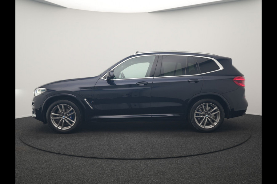 BMW X3 xDrive30e M Sport PHEV 293pk Dealer O.H. | Panodak | Adaptive Cruise | Head Up | 360 Camera | Harman / Kardon | Lederen Competition Stoelen Memory & Verewarmd | Stuur Verwarmd | Blis | Adaptive LED | Apple Carplay | Sfeerverlichting | Plug In Hybrid |