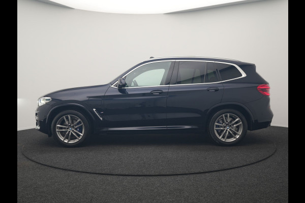 BMW X3 xDrive30e M Sport PHEV 293pk Dealer O.H. | Panodak | Adaptive Cruise | Head Up | 360 Camera | Harman / Kardon | Lederen Competition Stoelen Memory & Verewarmd | Stuur Verwarmd | Blis | Adaptive LED | Apple Carplay | Sfeerverlichting | Plug In Hybrid |
