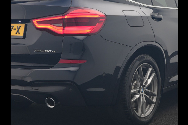 BMW X3 xDrive30e M Sport PHEV 293pk Dealer O.H. | Panodak | Adaptive Cruise | Head Up | 360 Camera | Harman / Kardon | Lederen Competition Stoelen Memory & Verewarmd | Stuur Verwarmd | Blis | Adaptive LED | Apple Carplay | Sfeerverlichting | Plug In Hybrid |