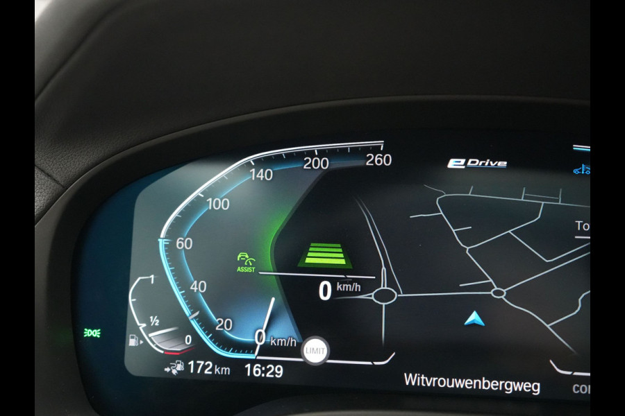 BMW X3 xDrive30e M Sport PHEV 293pk Dealer O.H. | Panodak | Adaptive Cruise | Head Up | 360 Camera | Harman / Kardon | Lederen Competition Stoelen Memory & Verewarmd | Stuur Verwarmd | Blis | Adaptive LED | Apple Carplay | Sfeerverlichting | Plug In Hybrid |
