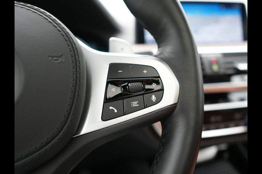 BMW X3 xDrive30e M Sport PHEV 293pk Dealer O.H. | Panodak | Adaptive Cruise | Head Up | 360 Camera | Harman / Kardon | Lederen Competition Stoelen Memory & Verewarmd | Stuur Verwarmd | Blis | Adaptive LED | Apple Carplay | Sfeerverlichting | Plug In Hybrid |