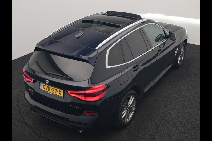 BMW X3 xDrive30e M Sport PHEV 293pk Dealer O.H. | Panodak | Adaptive Cruise | Head Up | 360 Camera | Harman / Kardon | Lederen Competition Stoelen Memory & Verewarmd | Stuur Verwarmd | Blis | Adaptive LED | Apple Carplay | Sfeerverlichting | Plug In Hybrid |