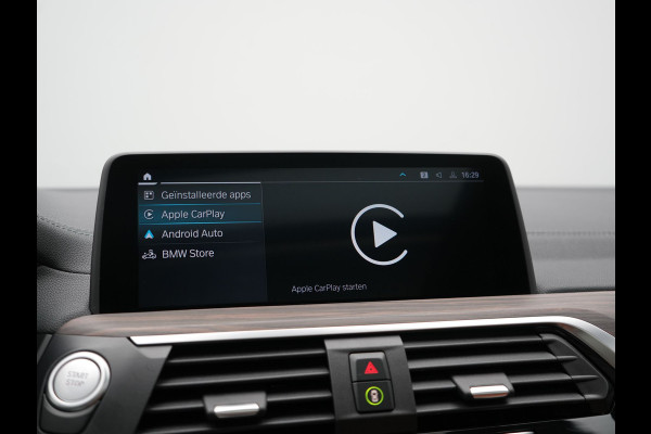 BMW X3 xDrive30e M Sport PHEV 293pk Dealer O.H. | Panodak | Adaptive Cruise | Head Up | 360 Camera | Harman / Kardon | Lederen Competition Stoelen Memory & Verewarmd | Stuur Verwarmd | Blis | Adaptive LED | Apple Carplay | Sfeerverlichting | Plug In Hybrid |