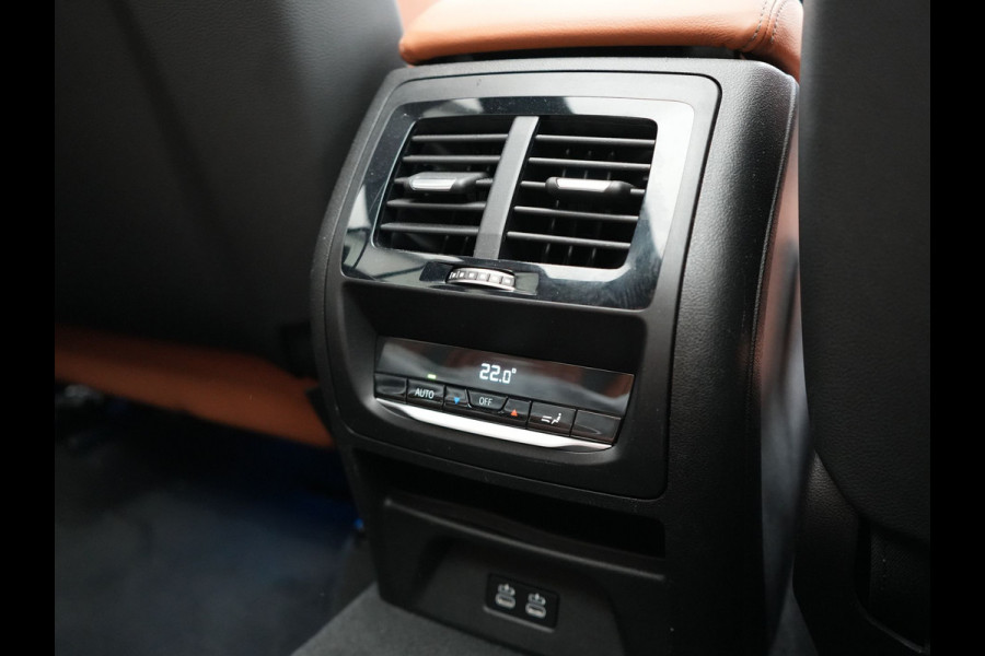 BMW X3 xDrive30e M Sport PHEV 293pk Dealer O.H. | Panodak | Adaptive Cruise | Head Up | 360 Camera | Harman / Kardon | Lederen Competition Stoelen Memory & Verewarmd | Stuur Verwarmd | Blis | Adaptive LED | Apple Carplay | Sfeerverlichting | Plug In Hybrid |