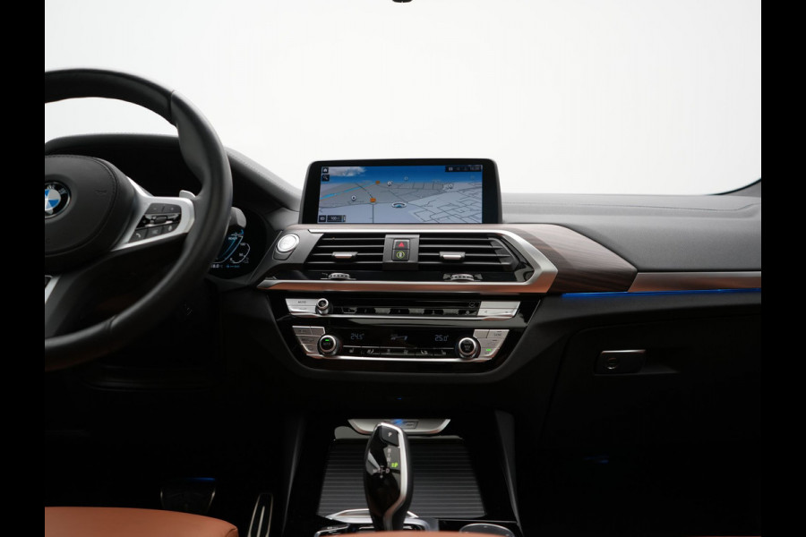 BMW X3 xDrive30e M Sport PHEV 293pk Dealer O.H. | Panodak | Adaptive Cruise | Head Up | 360 Camera | Harman / Kardon | Lederen Competition Stoelen Memory & Verewarmd | Stuur Verwarmd | Blis | Adaptive LED | Apple Carplay | Sfeerverlichting | Plug In Hybrid |