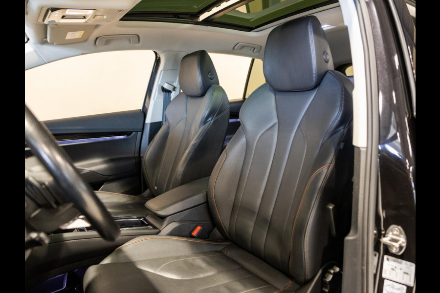Škoda ENYAQ iV 60 SOH 91% / 180pk / Panorama dak / Trekhaak / Warmtepomp / Dodehoek herkenning /