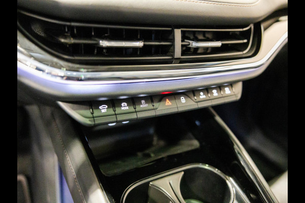 Škoda ENYAQ iV 60 SOH 91% / 180pk / Panorama dak / Trekhaak / Warmtepomp / Dodehoek herkenning /