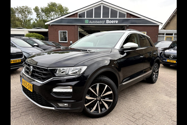 Volkswagen T-Roc 1.0 TSI Style Camera, App Connect, Elek.Achterklep, Trekhaak