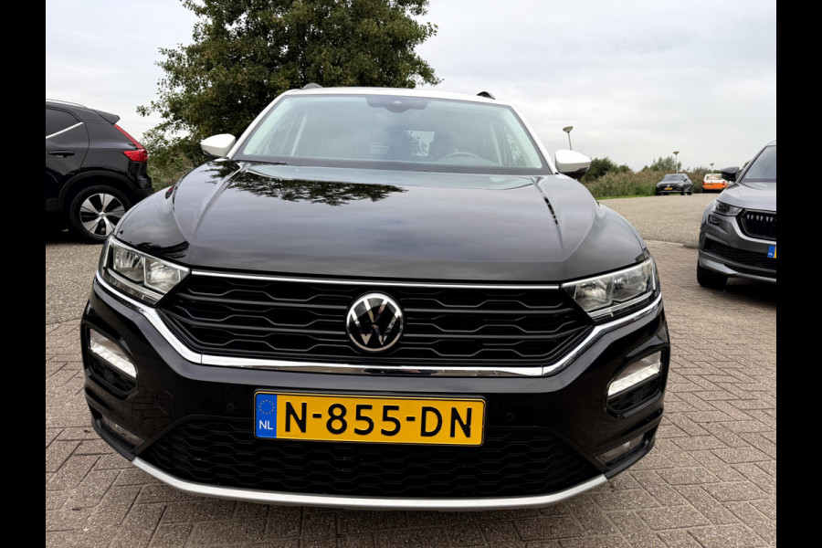 Volkswagen T-Roc 1.0 TSI Style Camera, App Connect, Elek.Achterklep, Trekhaak
