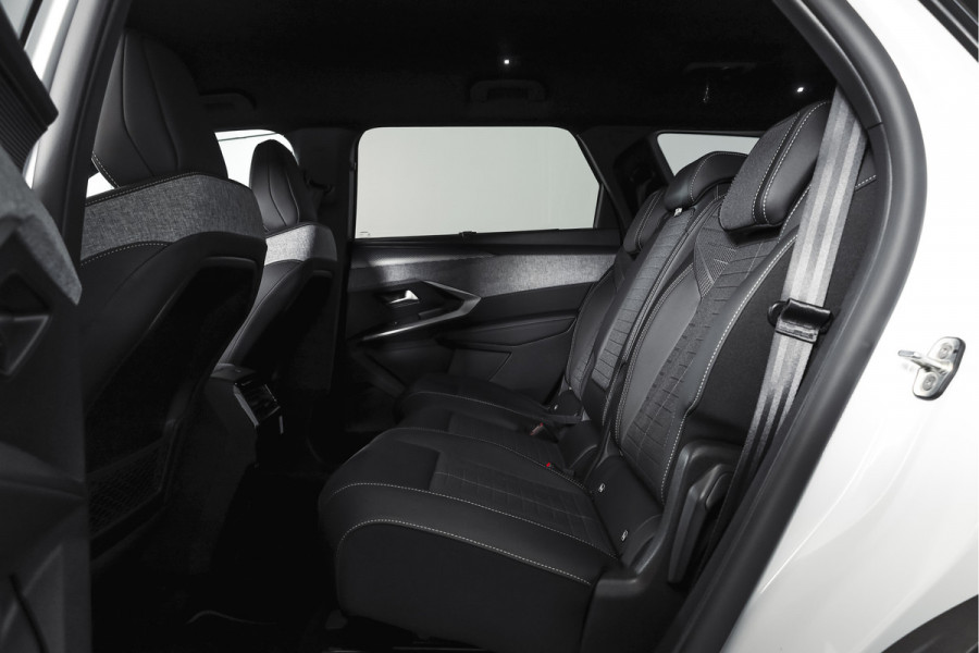 Peugeot 5008 1.2 Hybrid 145 GT 7-pers | Dig. Cockpit | Adapt. Cruise | Stoel-+Stuurverw. | PDC | 360 Camera | NAV + App. Connect | ECC | Elek. Klep | LM 19" | 7733
