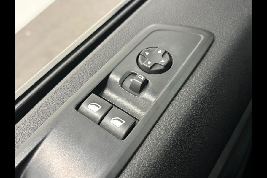 Opel Vivaro 2.0 CDTI L3H1 Dubbele Cabine Automaat Airco Navigatie Trekhaak Camera Cruise Control