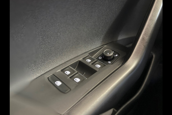 Volkswagen Taigo 1.0 TSI R-Line Business | Black Style | IQ.Drive | Rijassistpakket+ | Licht+Zicht Pakket | ACC | CarPlay | DAB+