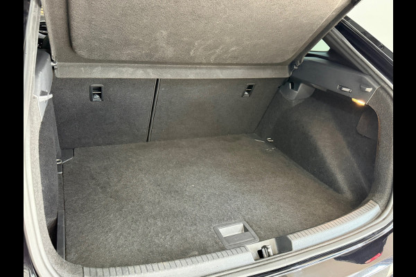 Volkswagen Taigo 1.0 TSI R-Line Business | Black Style | IQ.Drive | Rijassistpakket+ | Licht+Zicht Pakket | ACC | CarPlay | DAB+