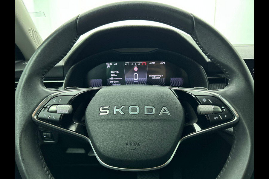 Škoda Kamiq 1.0 TSI Business Edition DSG Navigatie Climate control Cruise control LED Keyless Achteruitrijcamera Parkeersensoren Apple Carplay/ Android Auto Radio
