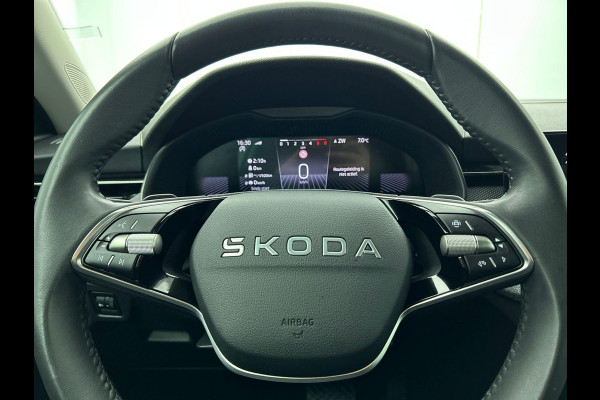 Škoda Kamiq 1.0 TSI Business Edition DSG Navigatie Climate control Cruise control LED Keyless Achteruitrijcamera Parkeersensoren Apple Carplay/ Android Auto Radio