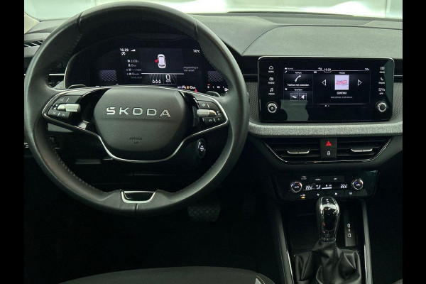 Škoda Kamiq 1.0 TSI Business Edition DSG Navigatie Climate control Cruise control LED Keyless Achteruitrijcamera Parkeersensoren Apple Carplay/ Android Auto Radio