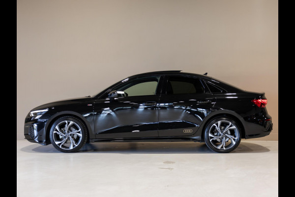 Audi A3 Limousine 30 TFSI 2x S-Line edition / 110pk / Panorama dak / Trekhaak /