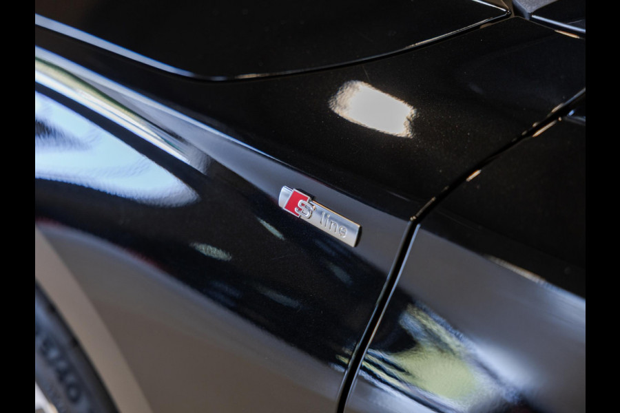 Audi A3 Limousine 30 TFSI 2x S-Line edition / 110pk / Panorama dak / Trekhaak /