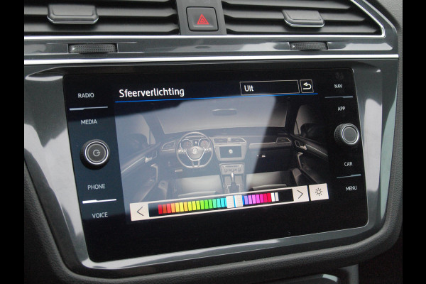 Volkswagen Tiguan Allspace 1.5 TSI Highline Business R 7p. | Panoramadak | Trekhaak | Camera | Sfeerverlichting | Apple Carplay | NL-Auto |