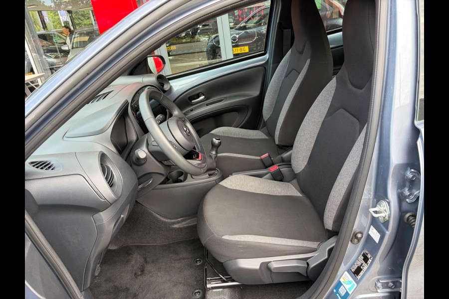Toyota Aygo X 1.0 VVT-i MT Play