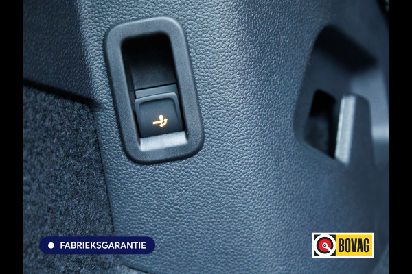 Volkswagen Golf 1.5 eHybrid GTE 272PK | Pano | Leer | Stoelkoeling | Stoel-Stuurverwarming | Elec. trekhaak | Travel assist | IQ-Drive | IQ-Led | Black-style | Memorystoel | Adaptive Cruise | Head-Up | Keyless | Sfeerverlichting | DCC |
