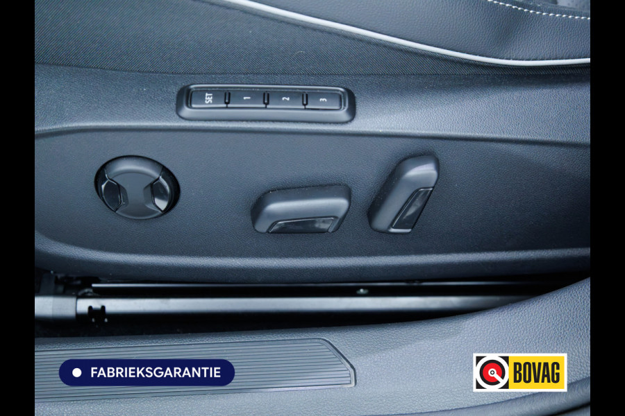 Volkswagen Golf 1.5 eHybrid GTE 272PK | Pano | Leer | Stoelkoeling | Stoel-Stuurverwarming | Elec. trekhaak | Travel assist | IQ-Drive | IQ-Led | Black-style | Memorystoel | Adaptive Cruise | Head-Up | Keyless | Sfeerverlichting | DCC |