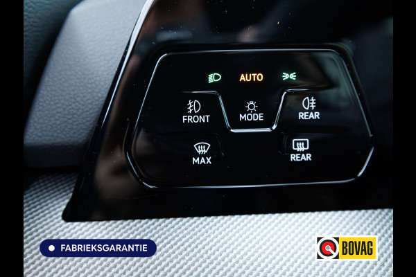 Volkswagen Golf 1.5 eHybrid GTE 272PK | Pano | Leer | Stoelkoeling | Stoel-Stuurverwarming | Elec. trekhaak | Travel assist | IQ-Drive | IQ-Led | Black-style | Memorystoel | Adaptive Cruise | Head-Up | Keyless | Sfeerverlichting | DCC |